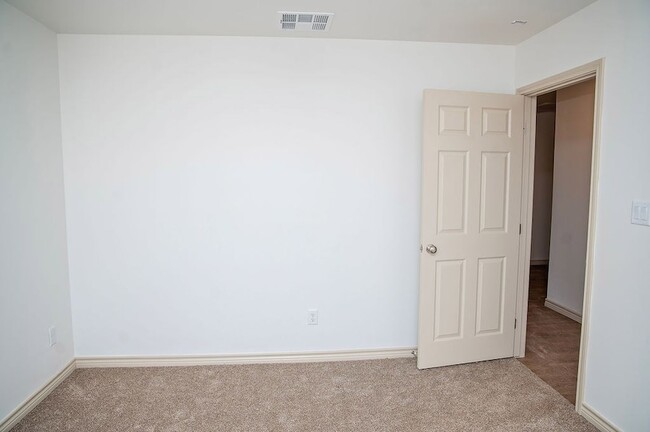 Building Photo - 1336 Bajada St