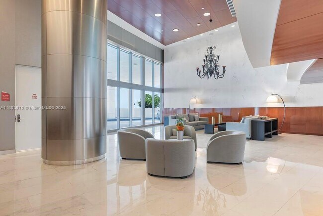 Building Photo - 17121 Collins Ave