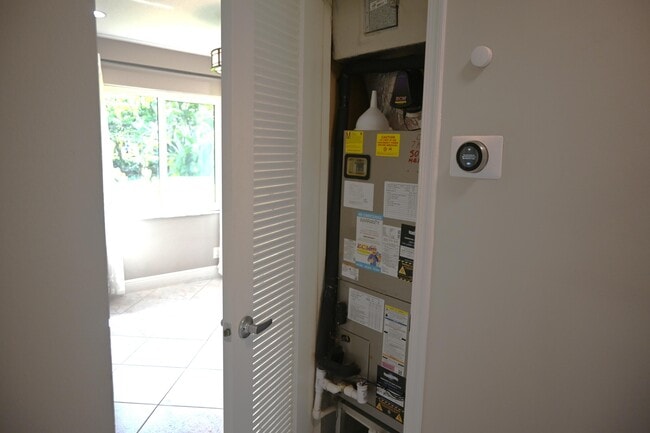 Building Photo - 9746 Lancaster Pl