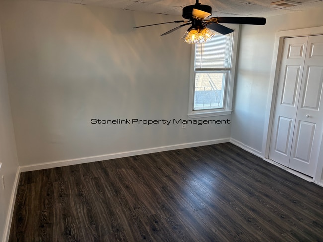 Building Photo - 21 Kenyon Ave