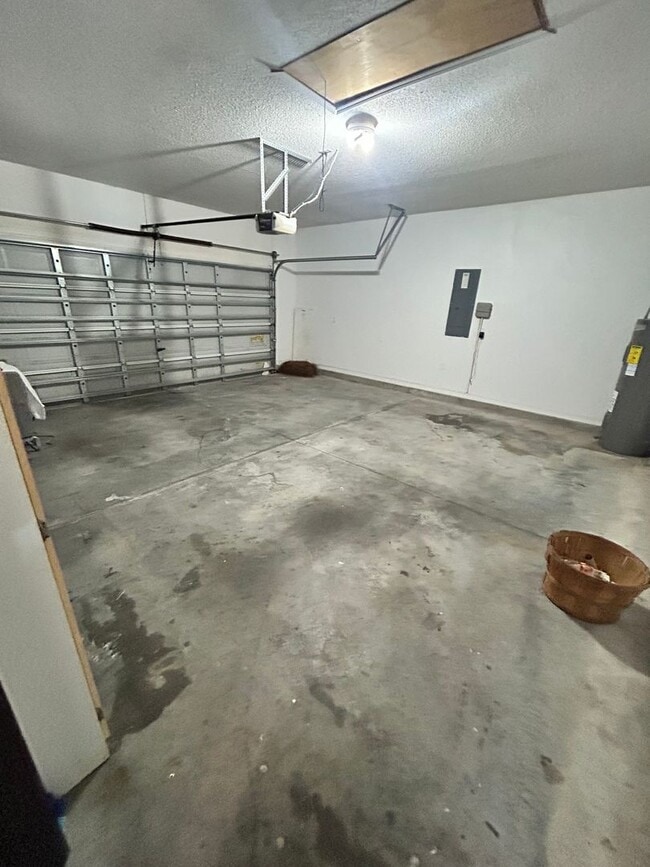 Building Photo - 3474 Cherry Ridge Rd