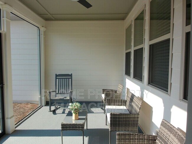 Building Photo - 9926 Stretford Rd