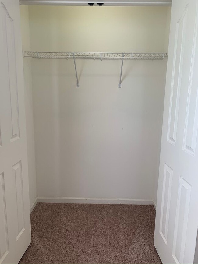 Building Photo - 132 Springwood Ln