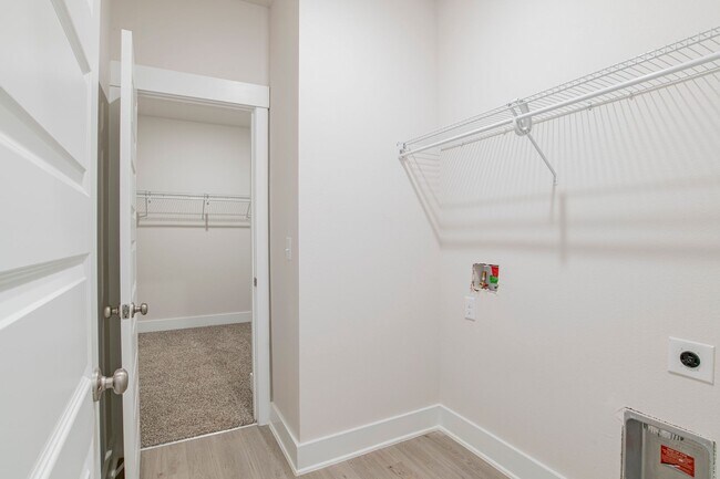 Building Photo - 1213 Meadow Trail