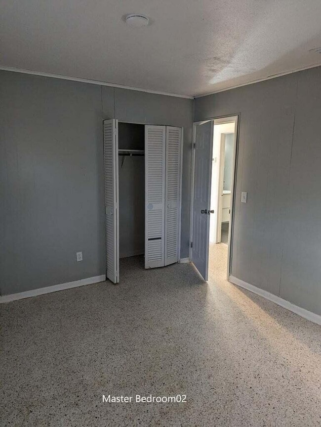 Building Photo - 1156 W 26th St