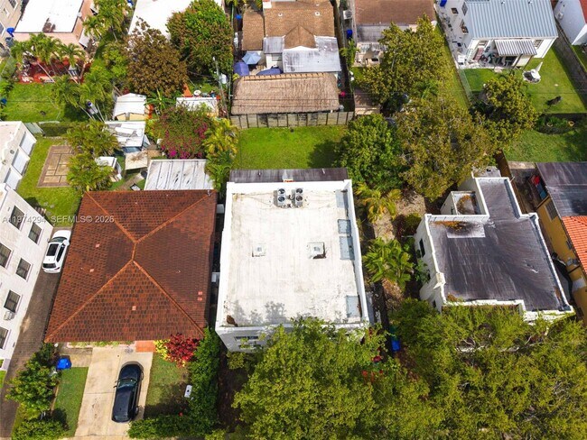 Building Photo - 1853 SW 17th St