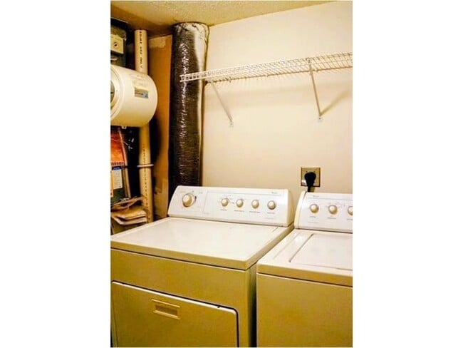 Building Photo - 2332 Eagle Trace Ln