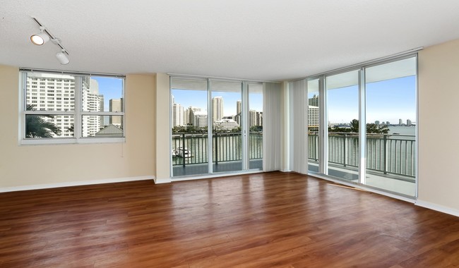 Amazing views from your living room - Yacht Club Apartments