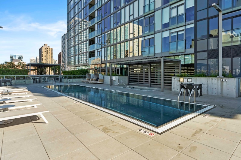 Building Photo - 1147 N Wells St