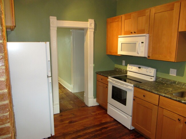 kitchen - 105 W Vine St