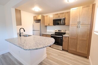 Building Photo - Tower Grove East - Updated 1 Bedroom