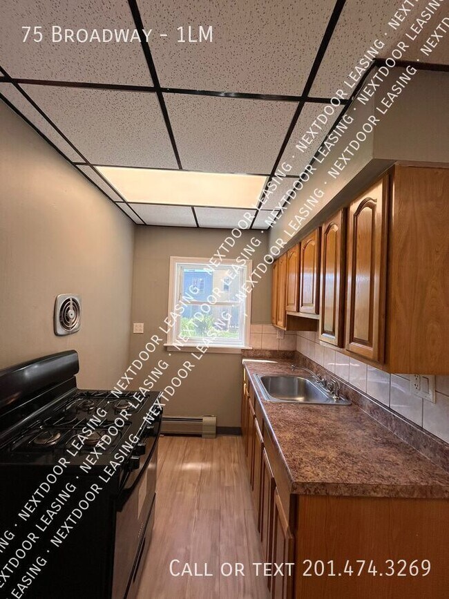 Primary Photo - 75 Broadway-1LM