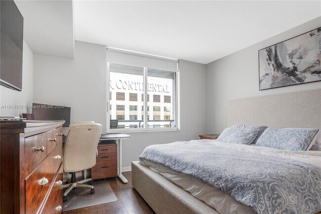 Building Photo - 335 S Biscayne Blvd