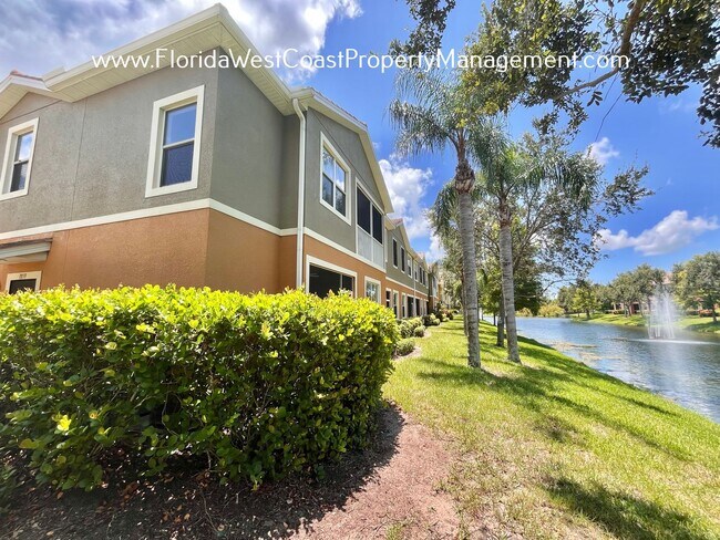 Building Photo - MOVE IN READY! OUTSTANDING UNFURNISHED CONDO IN STONEHAVEN SARASOTA!