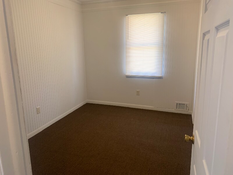 Building Photo - 3519 Evangeline Dr