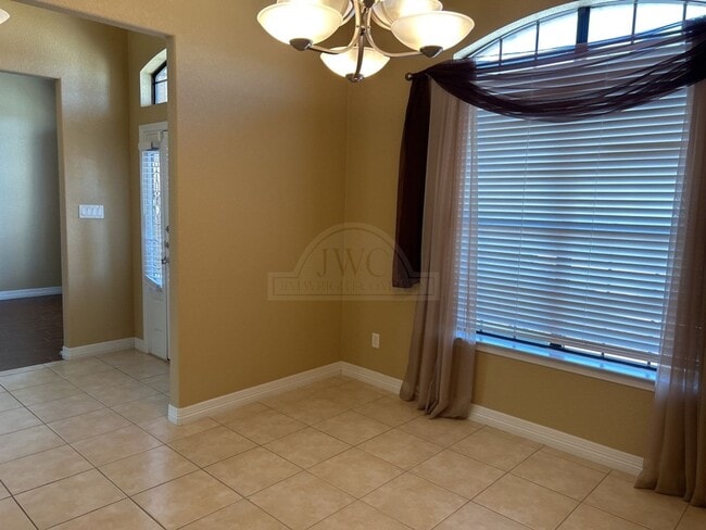 Building Photo - 203 Weeping Willow Ct