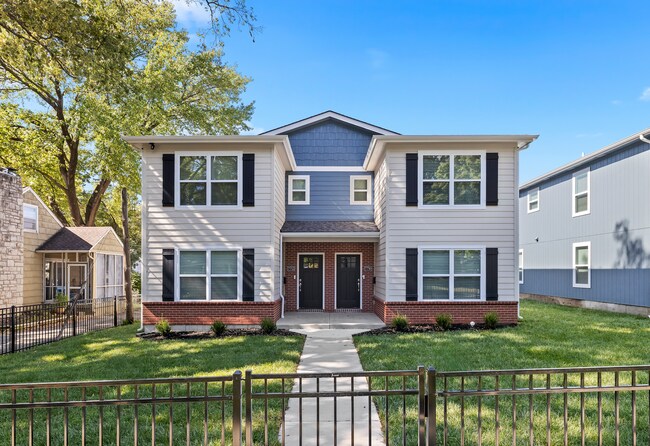 Building Photo - Main Street Townhomes