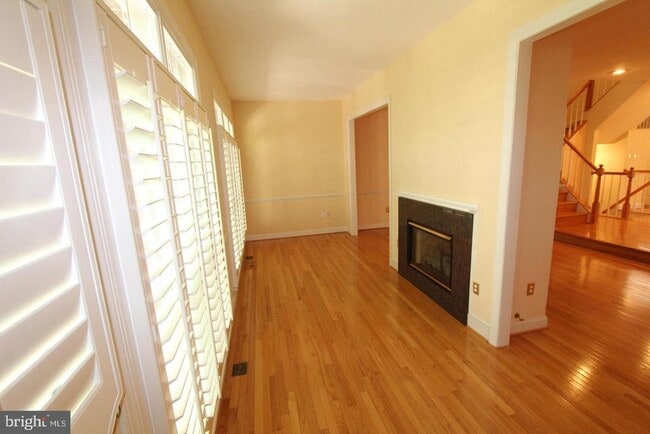 Building Photo - 10502 James Wren Way