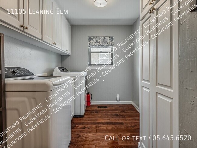 Building Photo - 11105 Leaning Elm Rd