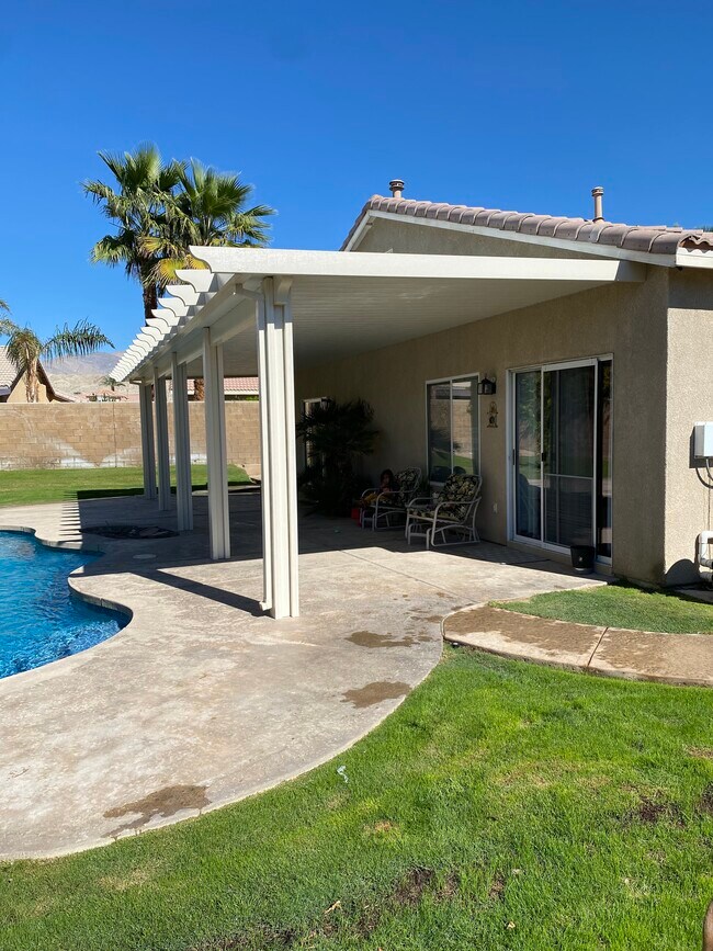 Building Photo - 40569 Morris St