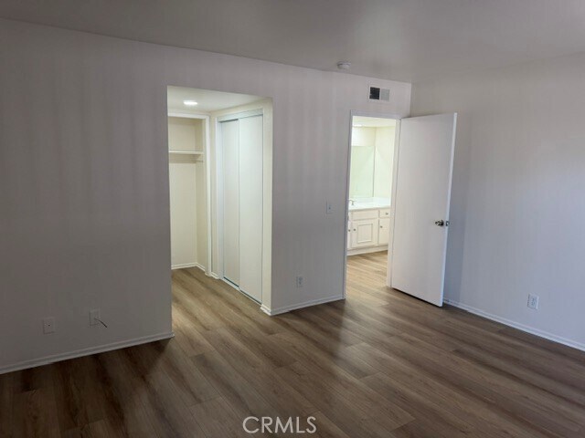 Building Photo - 2324 Raintree Dr