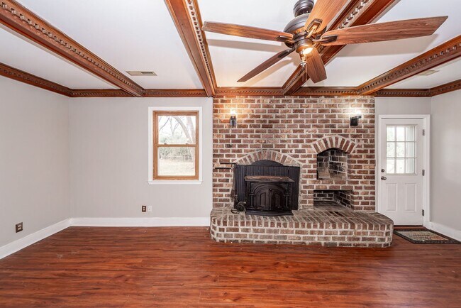 Building Photo - 4 Bedroom, 2.5 Bathroom Home on James Island