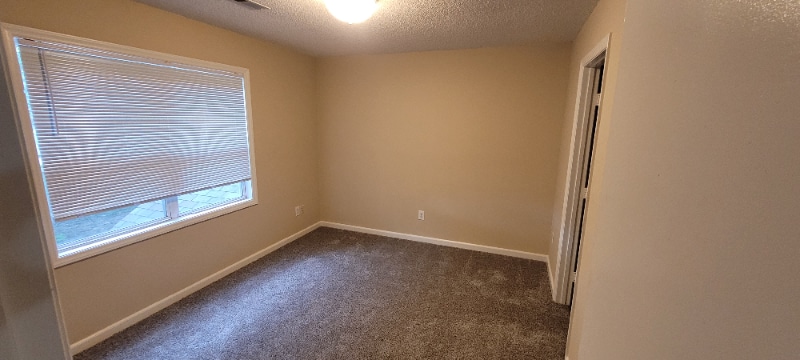 Building Photo - 1440 Collegeview Ave