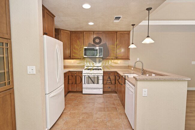 Building Photo - 6353 N Brix Ave
