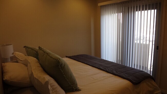 Building Photo - Great One Bedroom near Provo Rec Center, U...