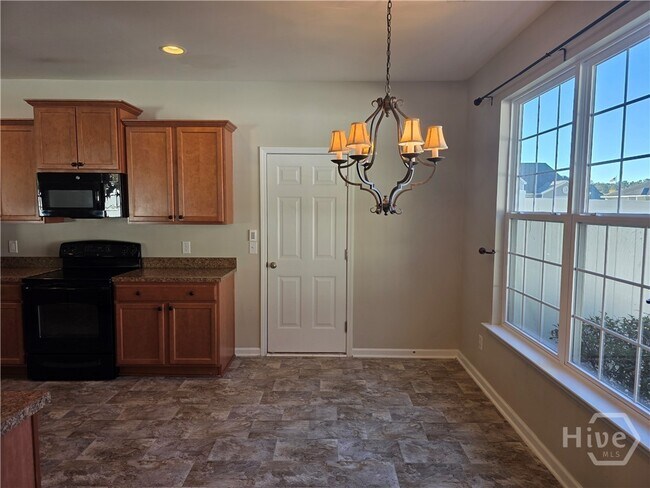 Building Photo - 829 Hyacinth Cir