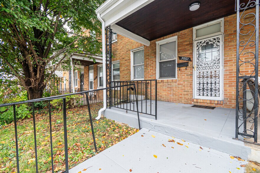 Building Photo - 3551 Elmley Ave