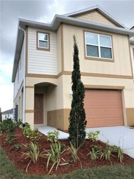 Building Photo - 3847 Exeter Ln