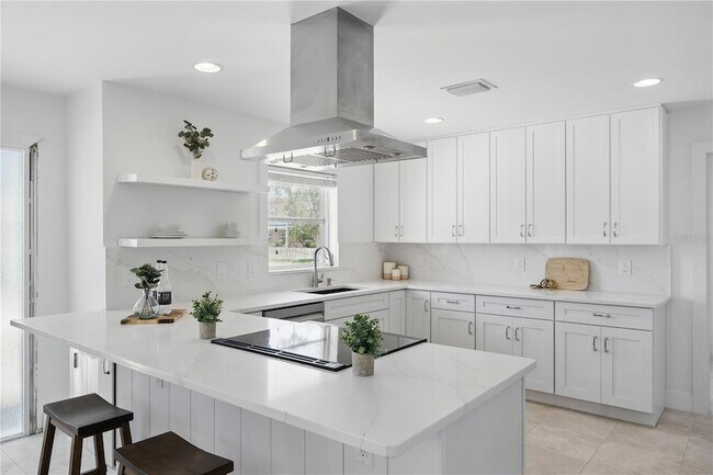 Building Photo - 3528 Casablanca Ave