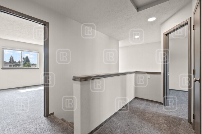 Building Photo - 14321 E 13th Ave