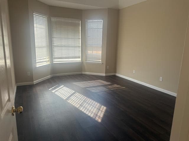 Building Photo - 2844 Cascade Cove Dr