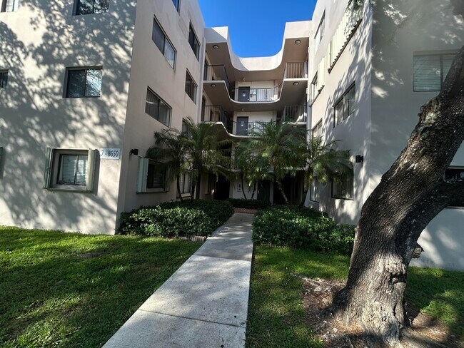 Building Photo - 8650 SW 133rd Avenue Rd