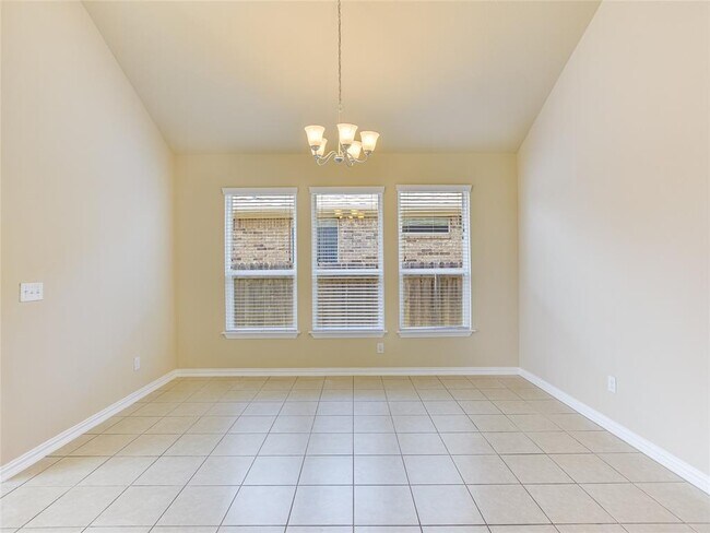 Building Photo - 105 Salt Fork Dr