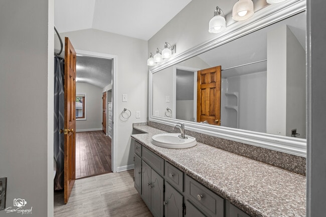 Building Photo - 509 Apollo Dr