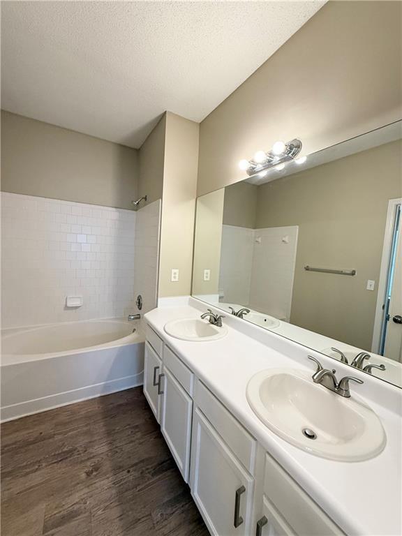 Building Photo - 1609 Heyford Cir NW