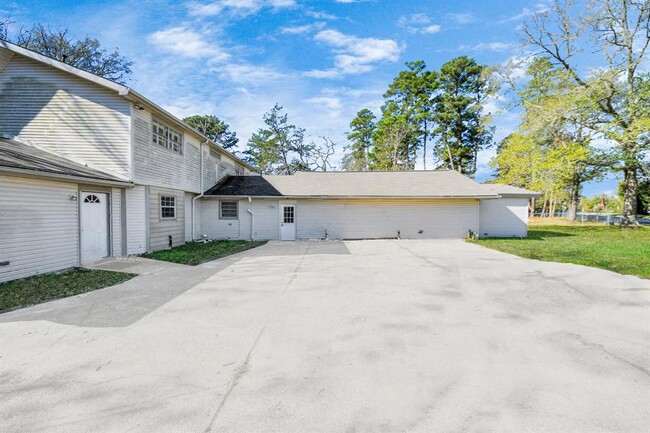 Building Photo - 3130 Old Houston Rd