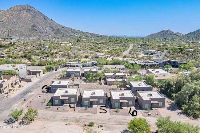 Building Photo - 6041 E Valley Way