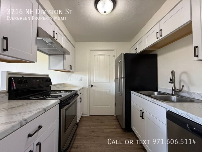 Building Photo - 3716 NE Division St