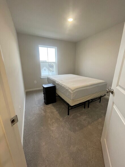 Building Photo - 67 Short Branch Dr