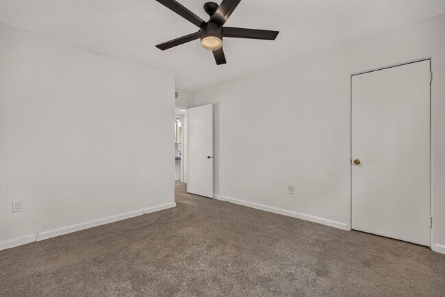 Building Photo - 62 Faris Cir