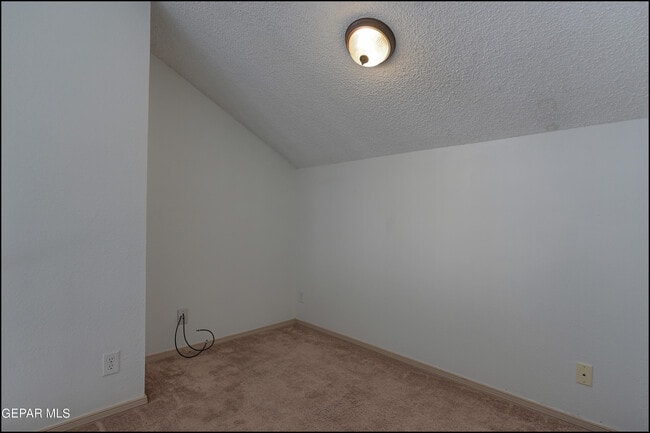 Building Photo - 894 Melville Ln