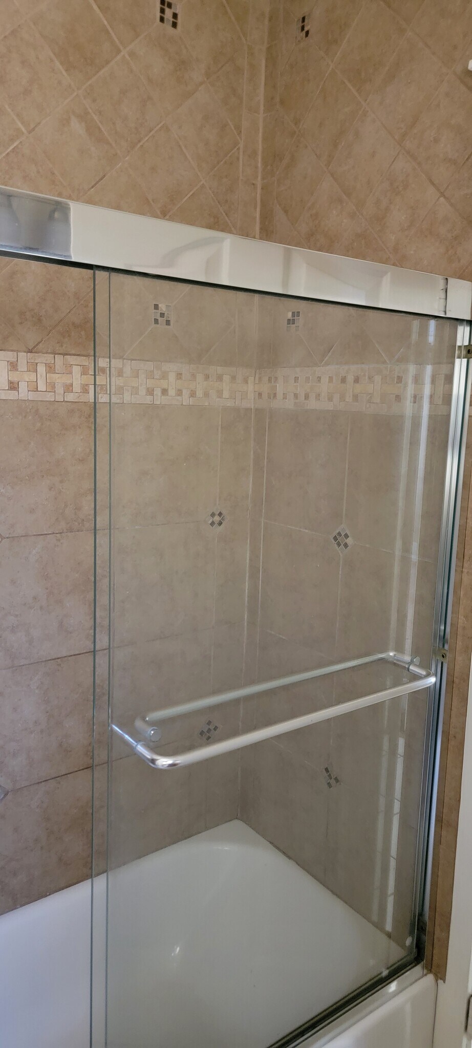 Shower - 6 Esperanza Ave