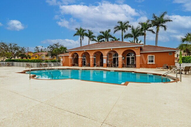 Building Photo - 12060 Lucca St