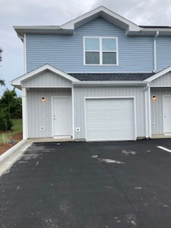 Building Photo - Brand New Build- 3 Bedroom 2.5 bath townhome.