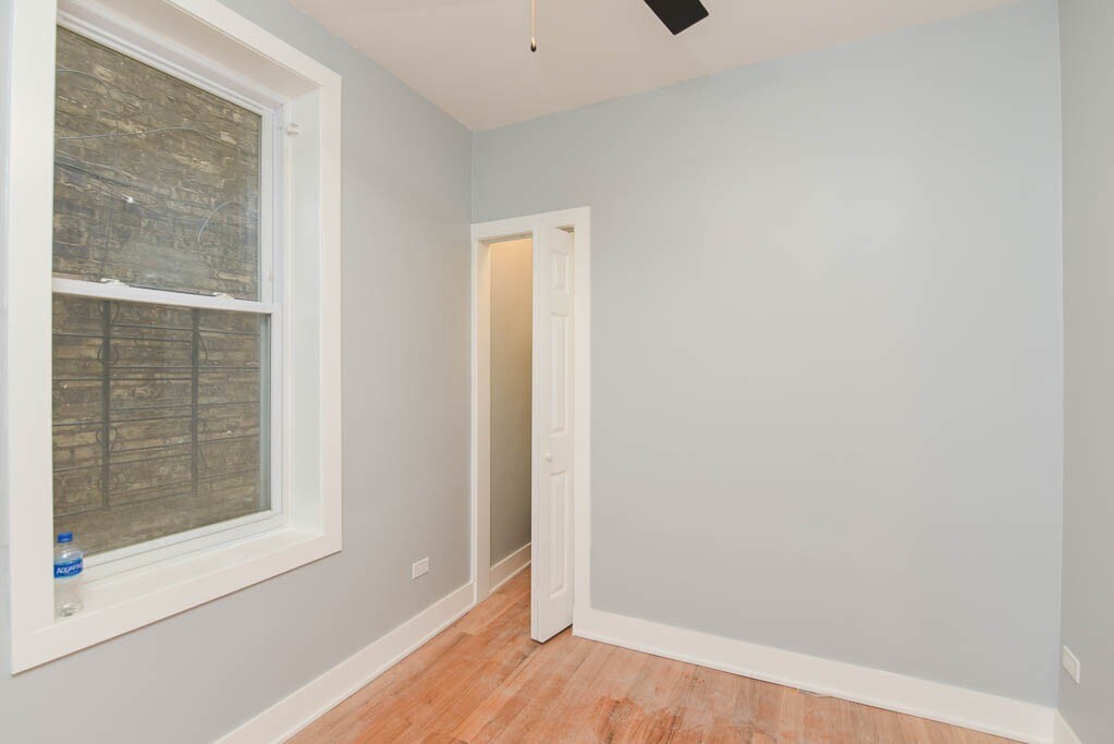 Building Photo - 1624 W Beach Ave