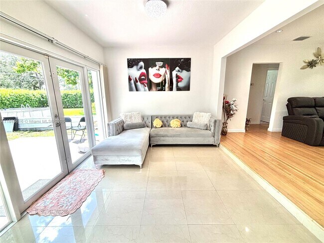 Building Photo - 13101 NW Miami Ct